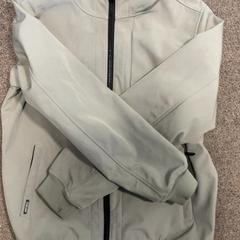 Jacket, as reported by Burgers' Zoo using iLost