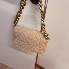 Bag, as reported by Qbuzz ZHN using iLost