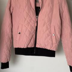 Jaqueta Rosa, segons ha informat hoop Kirche - Campus Achim mitjançant iLost