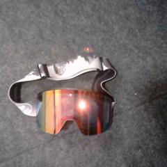 Skibril Oranje Wit, som rapportert av SnowWorld Landgraaf ved bruk av iLost