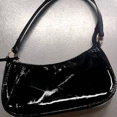 Borsetta Zwart, come riportato da IKEA Utrecht utilizzando iLost