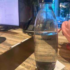Garrafa Sodastream, como reportado por Van der Valk Spier-Dwingeloo utilizando o iLost