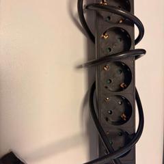 Adaptér cable, ako bolo nahlásené Ramada by Wyndham Amsterdam Airport Schiphol pomocou iLost