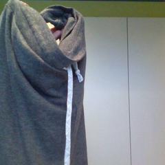 Pantaló grey, segons ha informat MEININGER Hotel Lyon Centre Berthelot mitjançant iLost