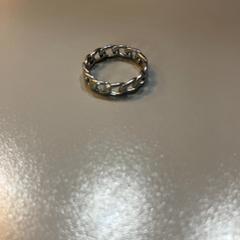 Prsten, jak nahlášeno Padualaan 101 pomocí iLost