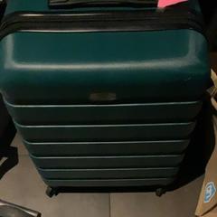 Suitcase Green, as reported by MEININGER Hotel Amsterdam City West using iLost