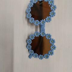 Sluneční brýle, jak nahlášeno Arriva Limburg Zuid pomocí iLost