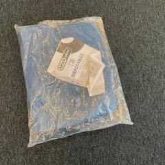 Roupa, como reportado por Breng Arnhem utilizando o iLost