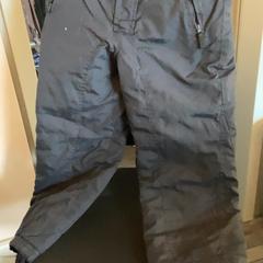 Kalhoty, jak nahlášeno MEININGER Hotel München City Center pomocí iLost