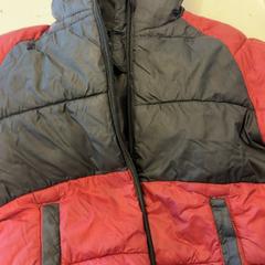 Veste, a été signalé par HTM utilisant iLost