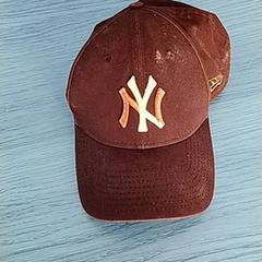 Kleding - Pet donker blauw NY، كما تم الإبلاغ عنه بواسطة Centraal magazijn عبر iLost