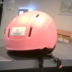 Helm, zoals gemeld door SnowWorld Landgraaf met iLost