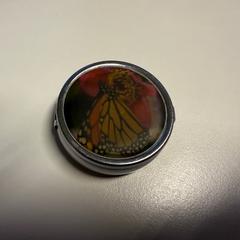 Doosje, jak nahlášeno TheaterHangaar pomocí iLost