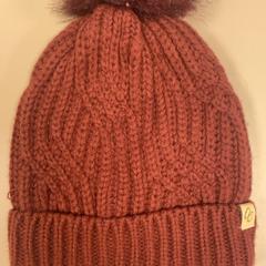 Beanie Only curls, ako bolo nahlásené Pathé Schiedam pomocou iLost