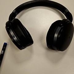 Headset, zoals gemeld door Vrije Universiteit Amsterdam met iLost