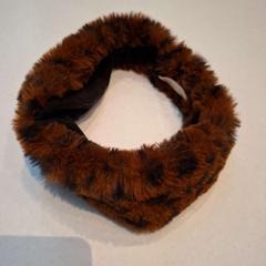 Kläder Bruine hoofdband, rapporterat av Rijksmuseum van Oudheden med iLost