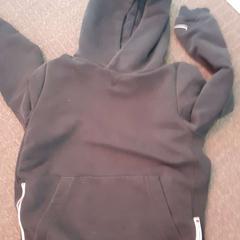 Vêtements hoodie - Trui, a été signalé par Regio Limburg - Leuven utilisant iLost