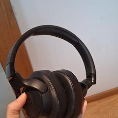 JBL Koptelefoon zwart، كما تم الإبلاغ عنه عبر iLost