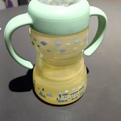 زجاجة الرضاعة، كما تم الإبلاغ عنه بواسطة IKEA Soroksár Budapest عبر iLost