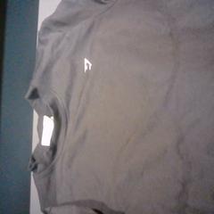 Ing shirt shirt, amint azt SnowWorld Landgraaf az iLost segítségével jelentette.