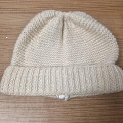 قبعة صغيرة، كما تم الإبلاغ عنه بواسطة Transdev Gooi en Vechtstreek عبر iLost