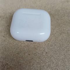 حافظة airpods، كما تم الإبلاغ عنه بواسطة Qbuzz GD Groningen Peizerweg عبر iLost