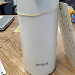 Edateko botila Gebroken wit, gisa salatu by Connexxion Noord Holland Noord Hoorn iLost erabiliz