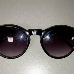 Brýle - zwart, jak nahlášeno Centraal magazijn pomocí iLost