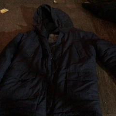 Jaqueta Donker blauw, segons ha informat De Heeren van Aemstel mitjançant iLost