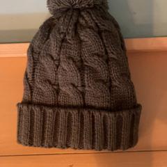 Cappello, come riportato da Familie Resort Molenwaard utilizzando iLost