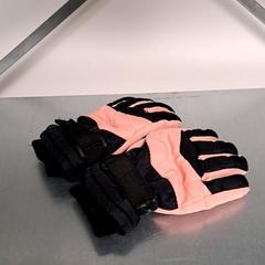 Kinderhandschuhe Svart & Rosa, gemeldet von Keolis Lund über iLost