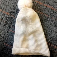 Beanie Wit, como reportado por Connexxion Amstelland-Meerlanden Schiphol Zuid utilizando o iLost