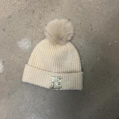 İLost kullanarak IKEA Utrecht tarafından bildirildiği gibi Şapka Beige muts