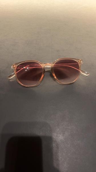 Sunglasses Rose gold