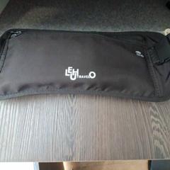 くつ がiLostで Connexxion Amstelland-Meerlanden Schiphol Noord によって報告されました