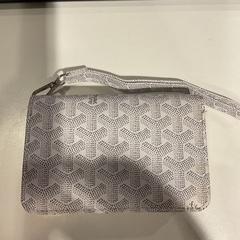 Portemonnee Evans, UK، كما تم الإبلاغ عنه بواسطة Gemeente Amsterdam عبر iLost