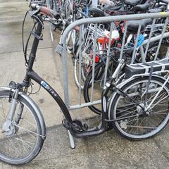 Damesfiets linbike zwart, ha sido reportado por Stadswerk072 con iLost