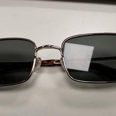 Ulleres - Zonnebril, segons ha informat Centraal magazijn mitjançant iLost