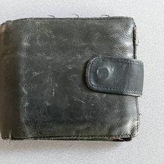 Peněženka - Ozbek, jak nahlášeno Regio Limburg - Leuven pomocí iLost