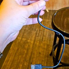 케이블 Mini usb/usb A, iLost를 사용하여 Into The Great Wide Open에 보고됨