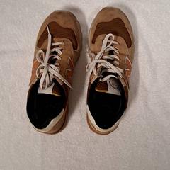 Tenisówki, zgłoszono przez Grand Hotel Amrâth Amsterdam przy użyciu iLost