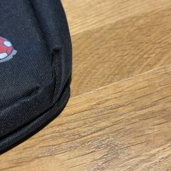 Schoudertasje, segons ha informat Designer Outlet Roermond mitjançant iLost