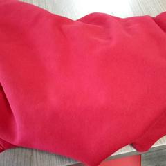 セーター sweater がiLostで Connexxion Haarlem AML によって報告されました