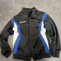 Träningsjacka & Jacka, rapporterat av RRReis IJssel-Vecht Lelystad med iLost