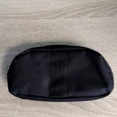 Škatuľa Zwart, ako bolo nahlásené Arriva Infoshop Enschede pomocou iLost