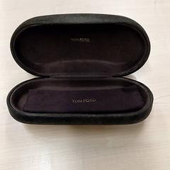 Estuche de anteojos Marron, ha sido reportado por IKEA Bayonne Ametzondo con iLost