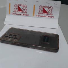 Telèfon mòbil zwart Samsung, segons ha informat Gemeente Utrecht mitjançant iLost