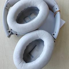 Elektronica - Hoofdtelefoon Grijs, zoals gemeld door Centraal magazijn met iLost