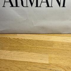 Aankoop armani, jak nahlášeno Designer Outlet Roermond pomocí iLost