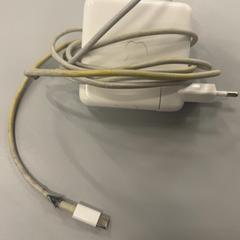 Charger, as reported by Heidelberglaan 15 using iLost